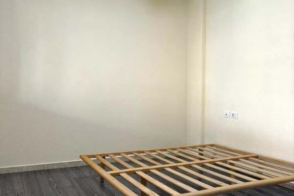 Shtepi me qera Penthose(kati i fundit panoramik) ne Tirane, 5+1, Mobilimi E mobiluar, Pagesa 150,000  Leke.