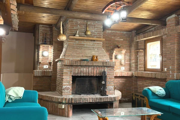 House for Rent 5+1 in Tirana - 150,000 Leke