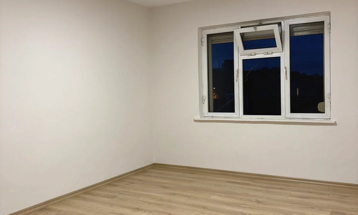 Shtepi me qera Apartament ne Tirane, 2+1, Mobilimi Bosh, pa mobiluar, Pagesa 500  Euro.