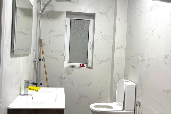 Shtepi me qera Apartament ne Tirane, 2+1, Mobilimi Bosh, pa mobiluar, Pagesa 500  Euro.