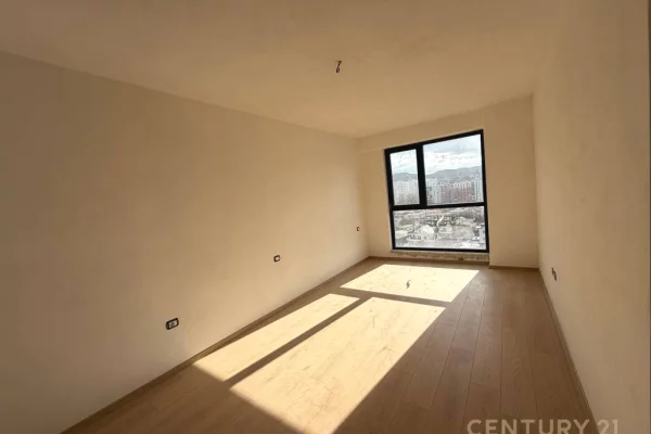 Shtepi ne shitje Apartament ne Tirane, 2+1, Mobilimi Bosh, pa mobiluar, Pagesa 210,000  Euro.