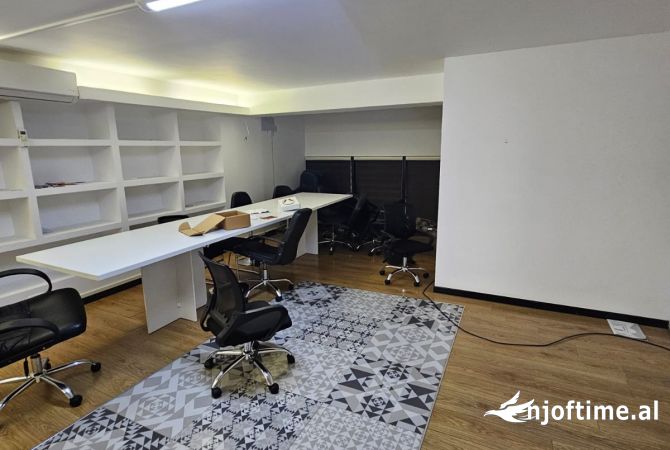 Ambient biznesi me qera, Don Bosco 360m2, per zyra