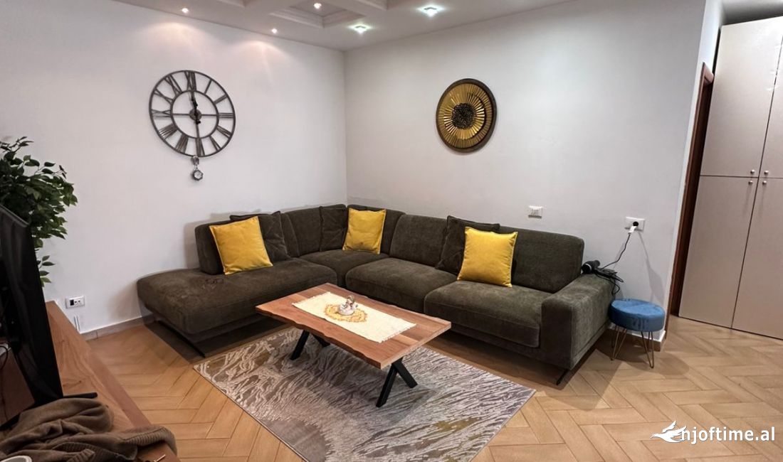 Shtepi me qera Apartament ne Tirane, 1+1, Mobilimi E mobiluar, Pagesa 950  Euro.
