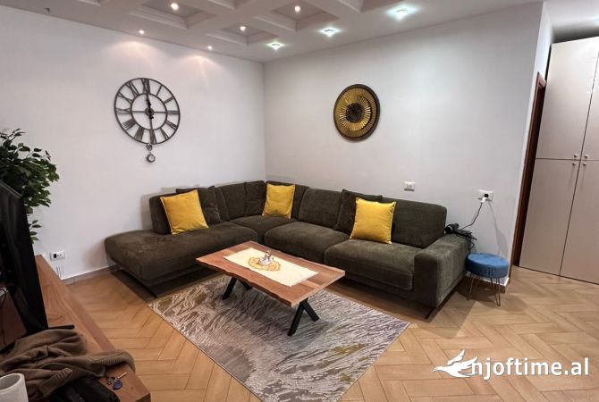 APARTAMENT ME QIRA 2+1 NE QENDER 930€