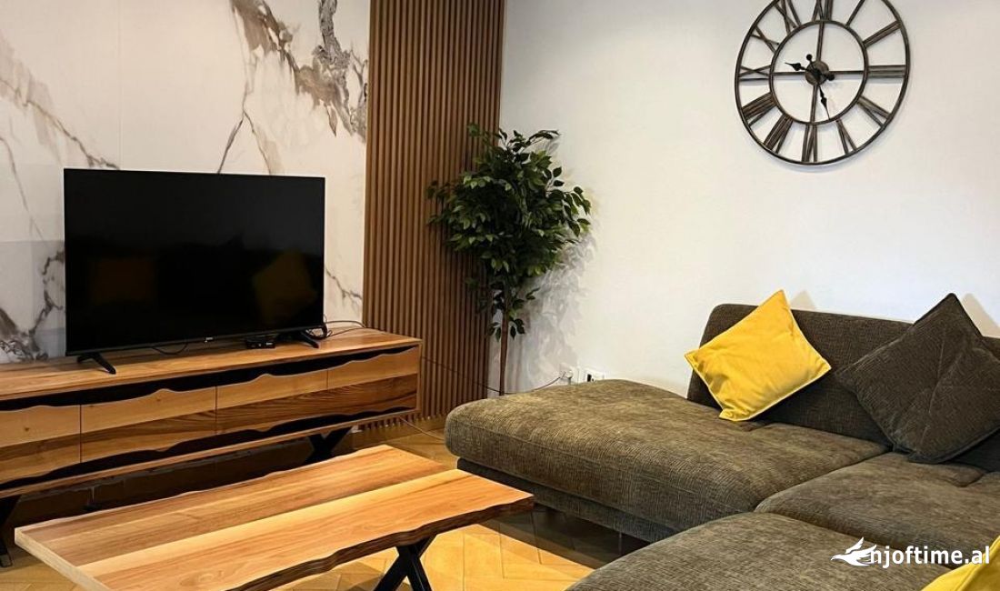 Shtepi me qera Apartament ne Tirane, 2+1, Mobilimi E mobiluar, Pagesa 850  Euro.