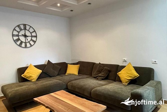 Shtepi me qera Apartament ne Tirane, 2+1, Mobilimi E mobiluar, Pagesa 850  Euro.