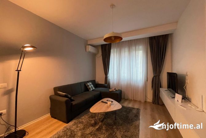 APARTAMENT 1+1 ME QERA NE RRUGEN 5 MAJ| 550€ 