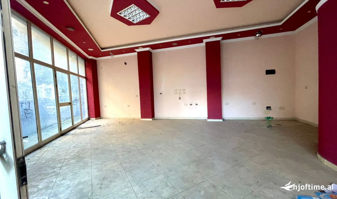 Prane Brrylit, Shitet Njesi Biznesi , Ideal Per Te Zhvilluar Veprimtari Te Ndryshme Biznesi!!