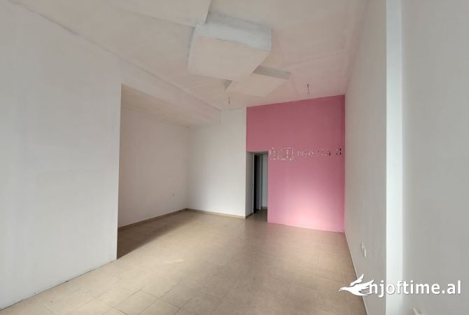 Business Property in Sale 1+1 in Tirana - 145,000 Euro