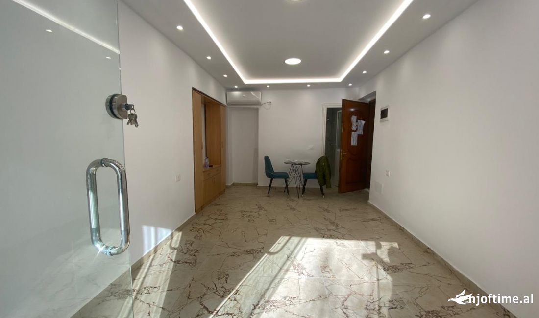 Tek 21-Dhjetori, Shitet Dyqan Totalisht I Investuar!