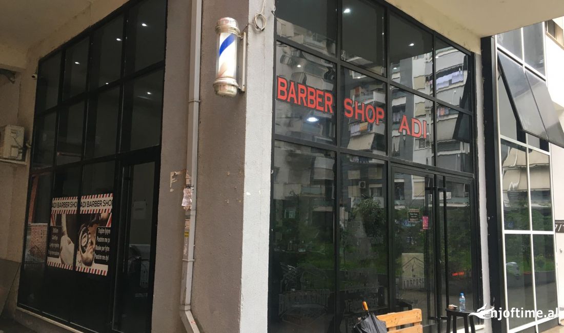 Tek Kompleksi Golden Park 3, Shitet Dyqan Me Fasade Xhami Ideal Per Investim!