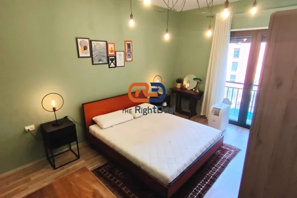Shtepi ne shitje Apartament ne Tirane, 2+1, Mobilimi E mobiluar, Pagesa 230,000  Euro.