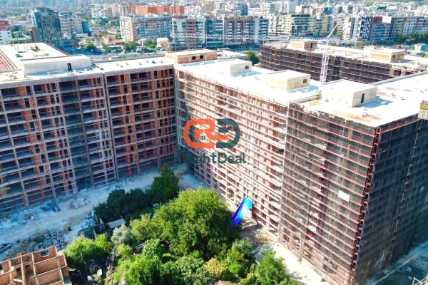 Shtepi ne shitje Apartament ne Tirane, 3+1, Mobilimi Bosh, pa mobiluar, Pagesa 273,000  Euro.