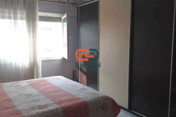 Shtepi ne shitje Apartament ne Tirane, 2+1, Mobilimi E mobiluar, Pagesa 240,000  Euro.