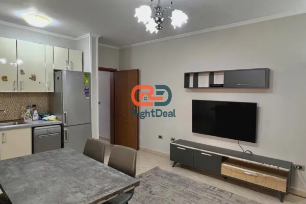 Shtepi me qera Apartament ne Tirane, 1+1, Mobilimi E mobiluar, Pagesa 500  Euro.