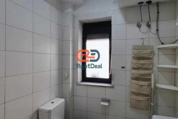 Shtepi me qera Apartament ne Tirane, 1+1, Mobilimi E mobiluar, Pagesa 500  Euro.