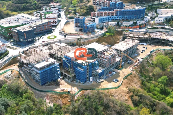 Tek Rezidenca Kodra E Diellit Lindje, Shitet Apartament 1+1 Lehtesisht I Konvertueshem Ne 2+1 !!!