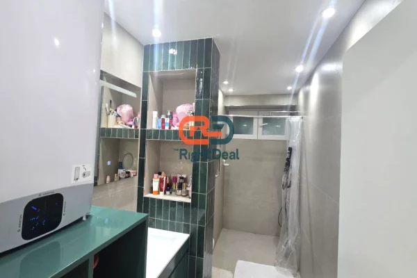 Shtepi ne shitje Apartament ne Tirane, 2+1, Mobilimi E mobiluar, Pagesa 200,000  Euro.