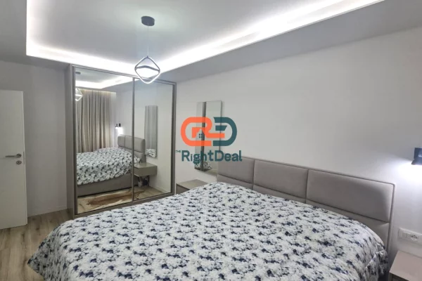 Shtepi ne shitje Apartament ne Tirane, 2+1, Mobilimi E mobiluar, Pagesa 200,000  Euro.