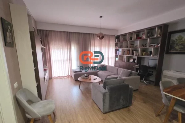 Tek Kompleksi Mangalem 21, Shitet Apartament 1+1 + Post Parkimi, Konvertohet Ne 2+1, Ideal Per Banim