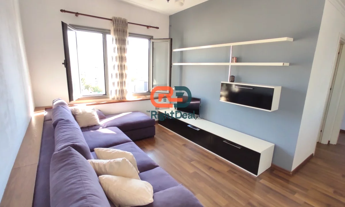 Shtepi me qera Apartament ne Tirane, 2+1, Mobilimi E mobiluar, Pagesa 700  Euro.