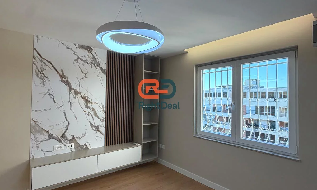Shtepi ne shitje Apartament ne Tirane, 2+1, Mobilimi Pjeserisht e mobiluar, Pagesa 190,000  Euro.
