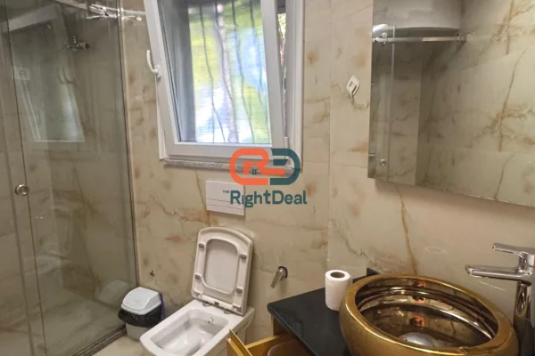 Shtepi ne shitje Apartament ne Tirane, 2+1, Mobilimi E mobiluar, Pagesa 235,000  Euro.