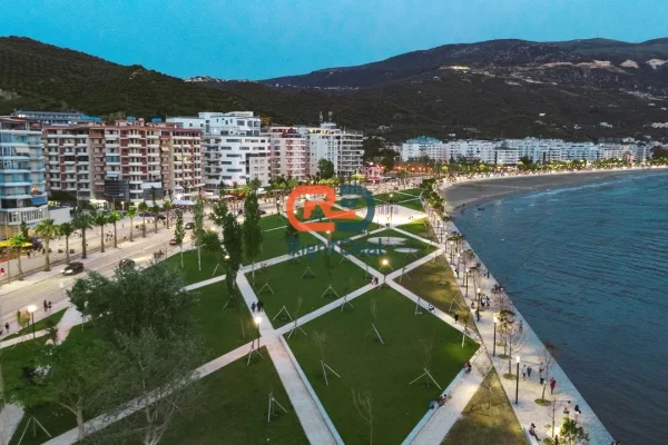 Ne Lungomare Vlore, Shitet Njesi Biznesi, Ideal Per Investim!!!