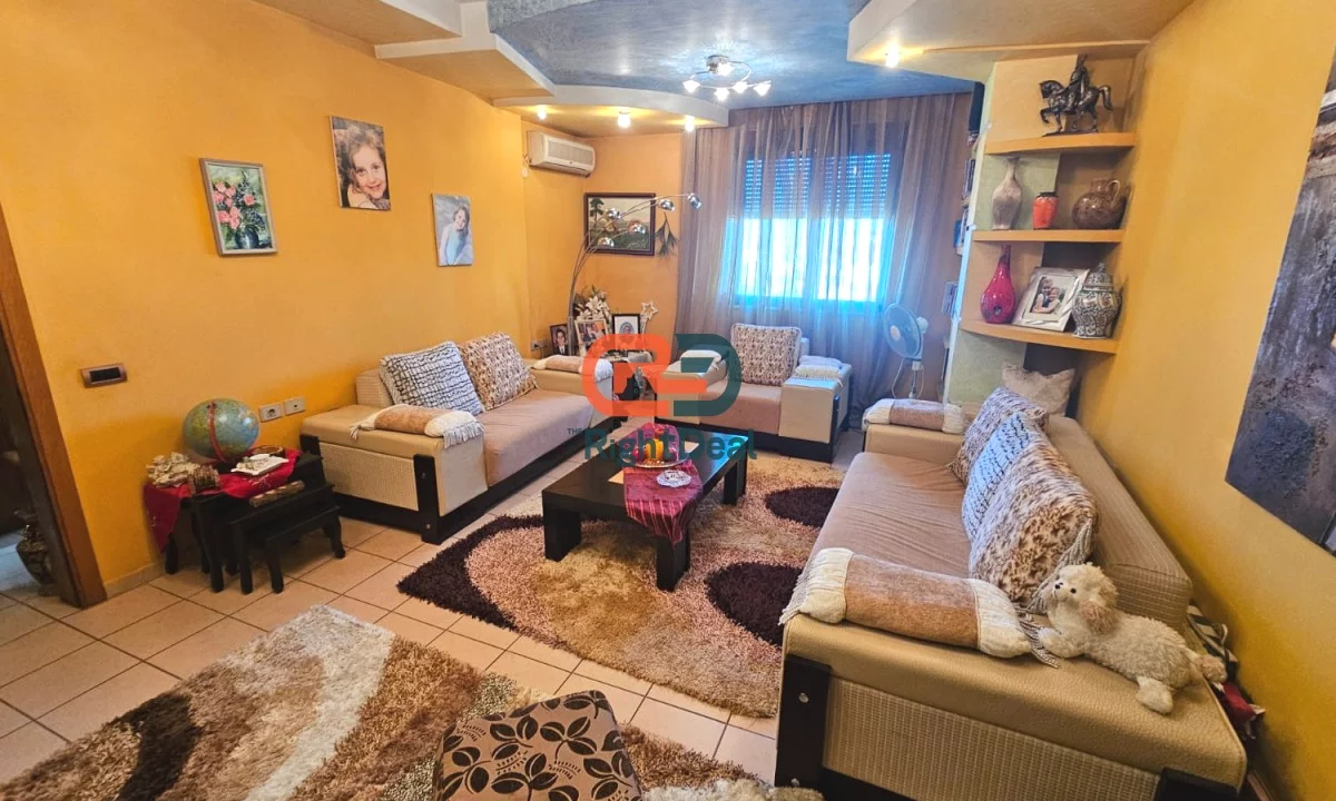 Shtepi me qera Apartament ne Tirane, 2+1, Mobilimi E mobiluar, Pagesa 500  Euro.