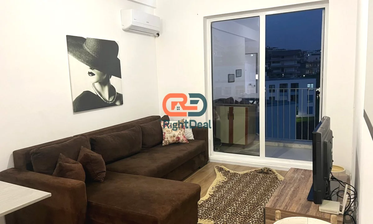Shtepi ne shitje Apartament ne Tirane, 1+1, Mobilimi E mobiluar, Pagesa 95,000  Euro.