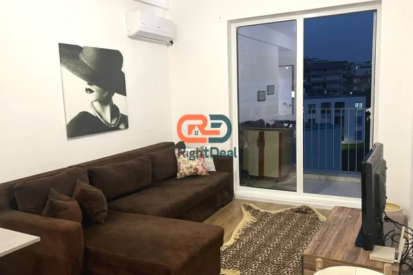 Ne Fresk, Shitet Apartament 1+1, Ideal Per Banim!!!