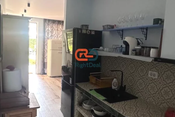 Shtepi ne shitje Apartament ne Durres, 1+1, Mobilimi E mobiluar, Pagesa 295,000  Euro.