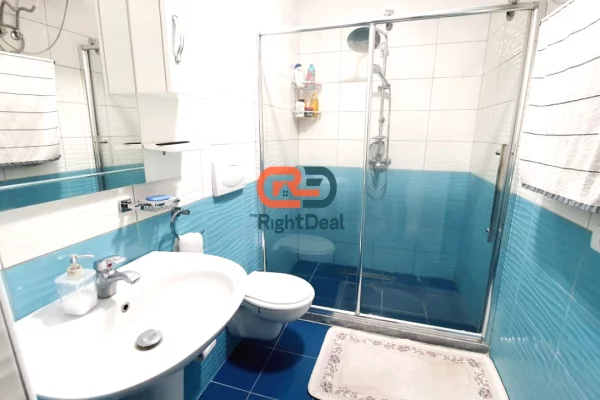Shtepi ne shitje Apartament ne Tirane, 3+1, Mobilimi E mobiluar, Pagesa 365,000  Euro.