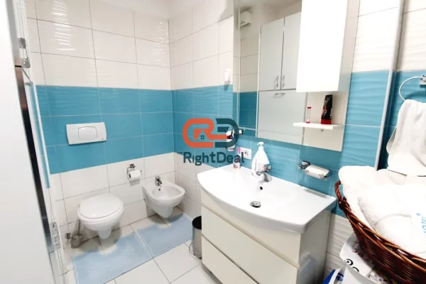 Shtepi ne shitje Apartament ne Tirane, 3+1, Mobilimi E mobiluar, Pagesa 365,000  Euro.