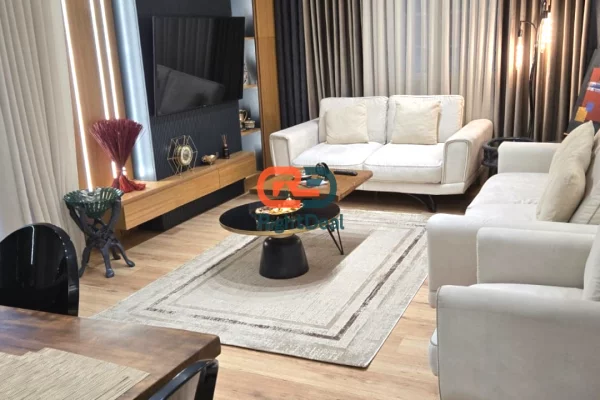 Tek Kodra E Diellit, Jepet Me Qira Super Apartament 2+1+2+Post Parkimi, Totalisht I Investuar !!