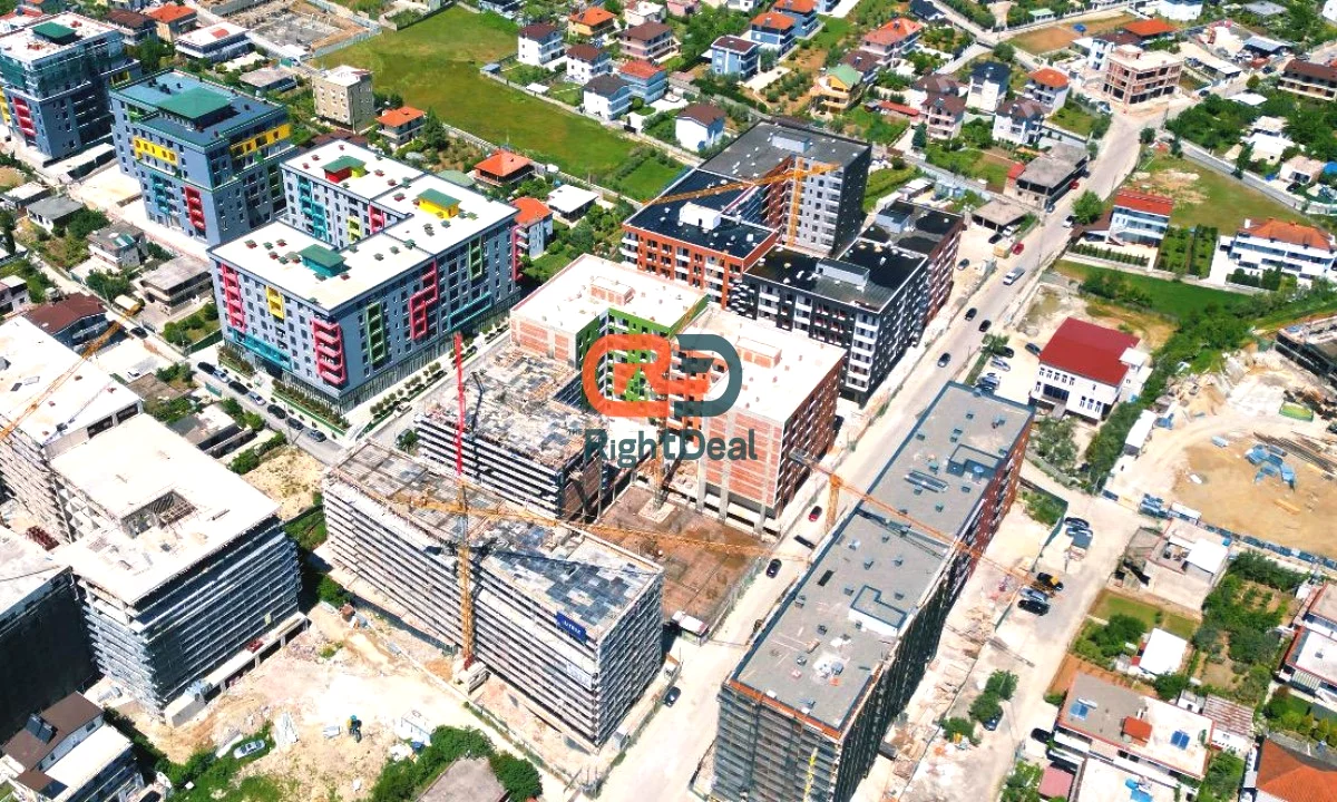 Shtepi ne shitje Apartament ne Tirane, 2+1, Mobilimi Bosh, pa mobiluar, Pagesa 98,500  Euro.