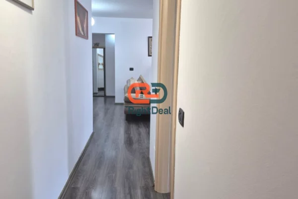 Shtepi ne shitje Apartament ne Tirane, 2+1, Mobilimi Pjeserisht e mobiluar, Pagesa 189,000  Euro.