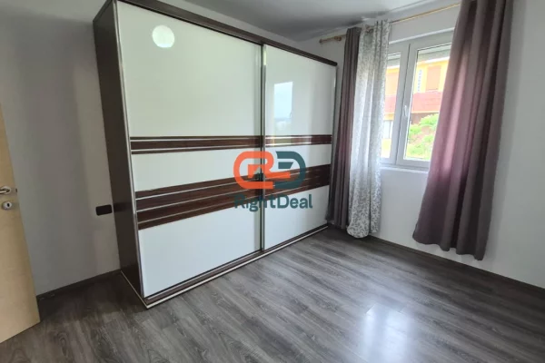 Shtepi ne shitje Apartament ne Tirane, 2+1, Mobilimi Pjeserisht e mobiluar, Pagesa 189,000  Euro.