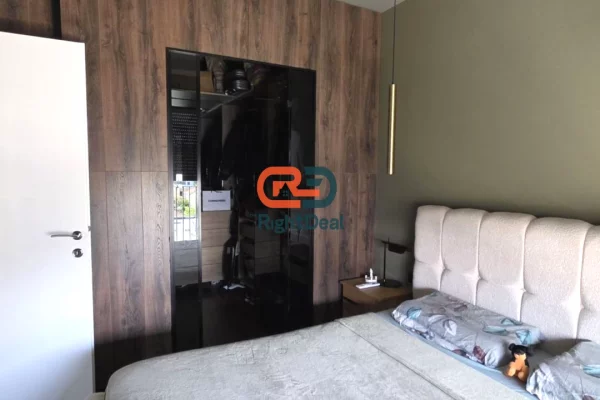 Shtepi ne shitje Penthose(kati i fundit panoramik) ne Tirane, 2+1, Mobilimi E mobiluar, Pagesa 420,000  Euro.