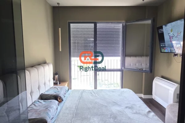 Shtepi ne shitje Penthose(kati i fundit panoramik) ne Tirane, 2+1, Mobilimi E mobiluar, Pagesa 420,000  Euro.