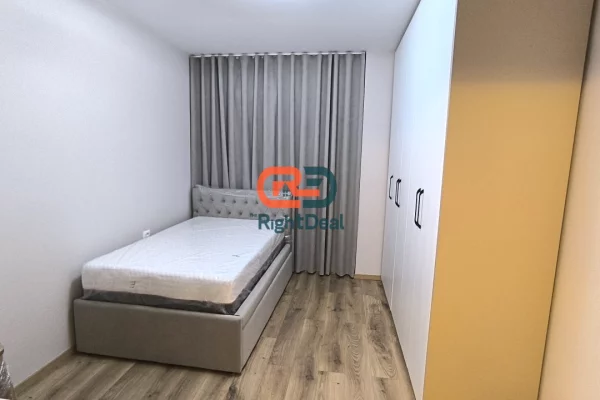 Shtepi me qera Apartament ne Tirane, 2+1, Mobilimi E mobiluar, Pagesa 100,000  Leke.