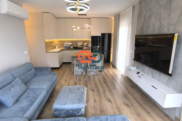 Shtepi me qera 2+1 ne Tirane - 100,000 Leke