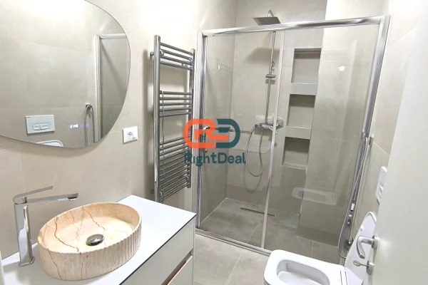 Shtepi me qera Apartament ne Tirane, 2+1, Mobilimi E mobiluar, Pagesa 100,000  Leke.