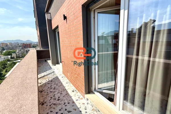 Shtepi ne shitje Apartament ne Tirane, 2+1, Mobilimi E mobiluar, Pagesa 350,000  Euro.