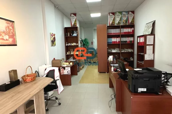 Ambient biznesi ne shitje 1+1 ne Tirane - 122,000 Euro