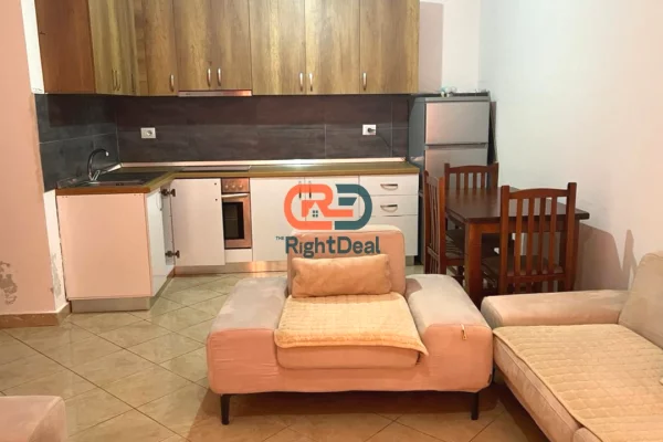 Shtepi ne shitje Apartament ne Tirane, 2+1, Mobilimi E mobiluar, Pagesa 115,000  Euro.
