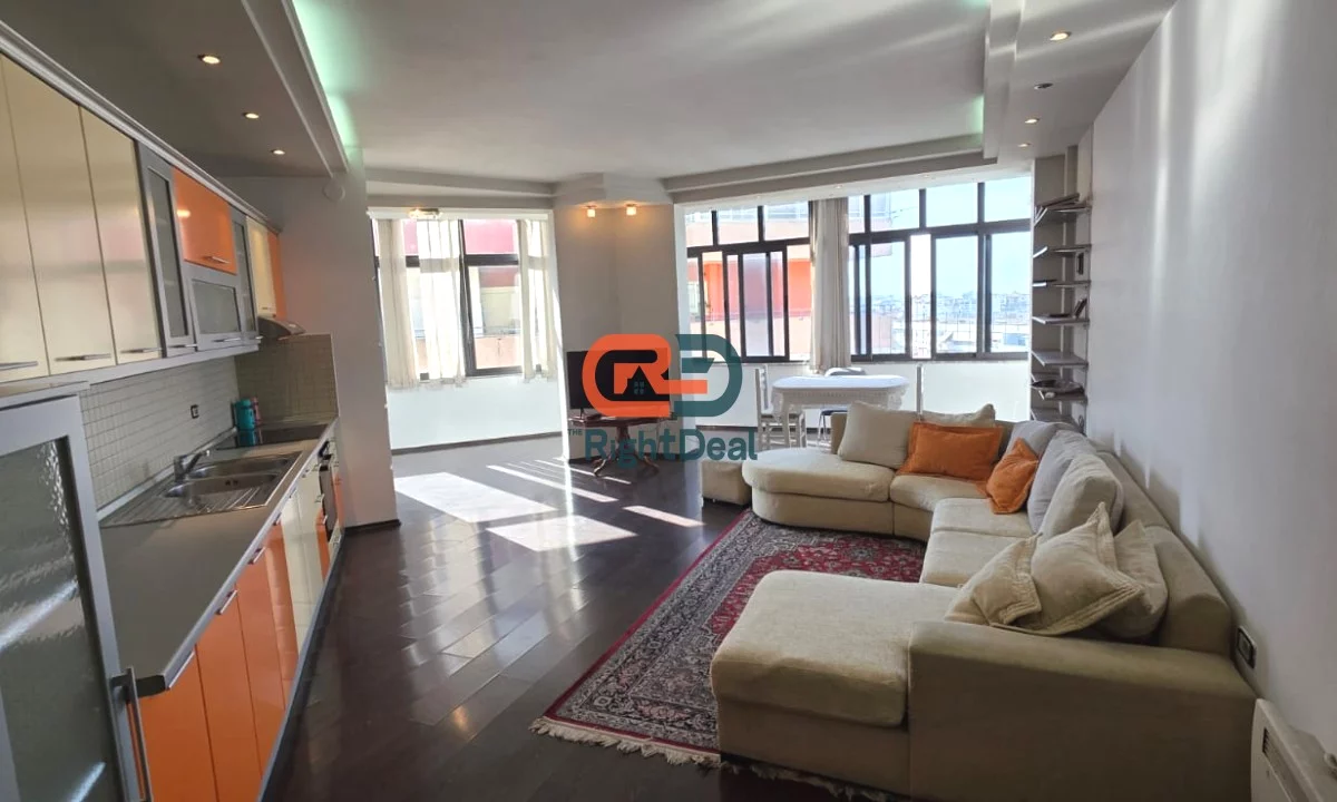 Shtepi ne shitje Apartament ne Tirane, 2+1, Mobilimi E mobiluar, Pagesa 250,000  Euro.