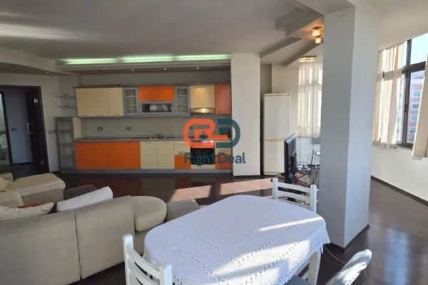 Shtepi ne shitje Apartament ne Tirane, 2+1, Mobilimi E mobiluar, Pagesa 250,000  Euro.