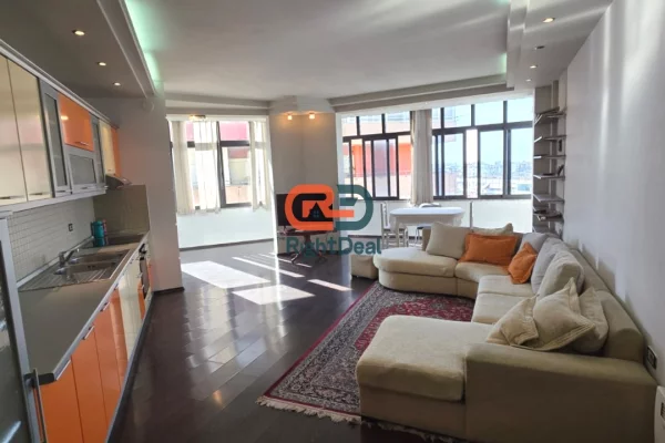 Shtepi ne shitje Apartament ne Tirane, 2+1, Mobilimi E mobiluar, Pagesa 250,000  Euro.