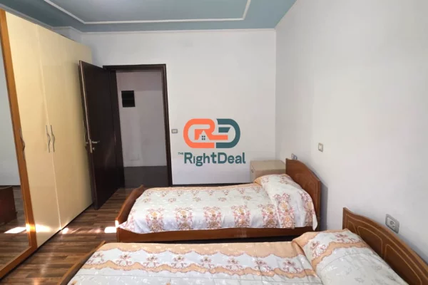 Shtepi ne shitje Apartament ne Tirane, 2+1, Mobilimi E mobiluar, Pagesa 250,000  Euro.